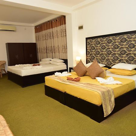 L&D Stay Inn Хіккадува Екстер'єр фото