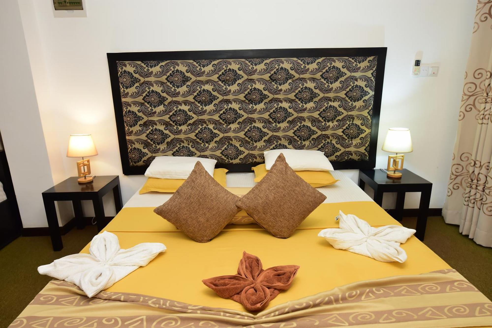 L&D Stay Inn Хіккадува Екстер'єр фото