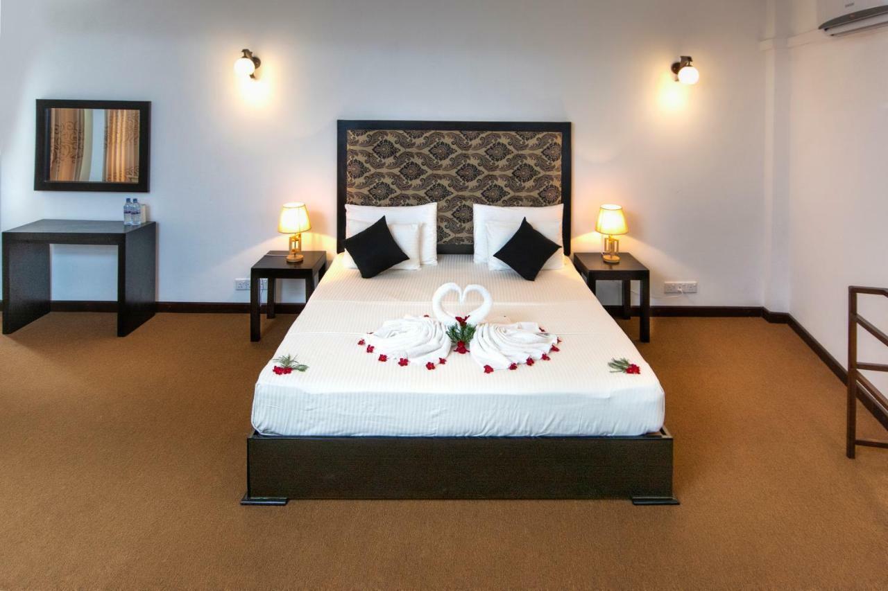 L&D Stay Inn Хіккадува Екстер'єр фото
