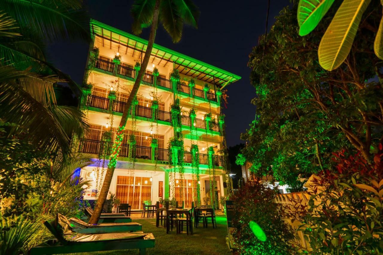 L&D Stay Inn Хіккадува Екстер'єр фото